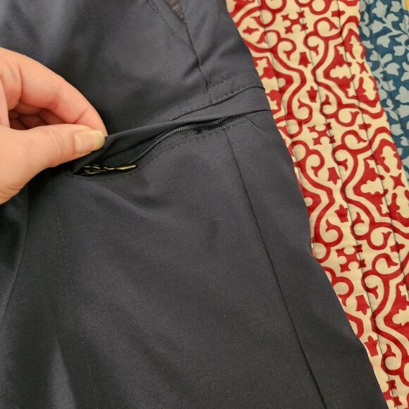 Izod Golf 40/9.5 Navy Blue Golf Swing Flex Cargo Shorts Straight Fit Waist Grip - Picture 6 of 9